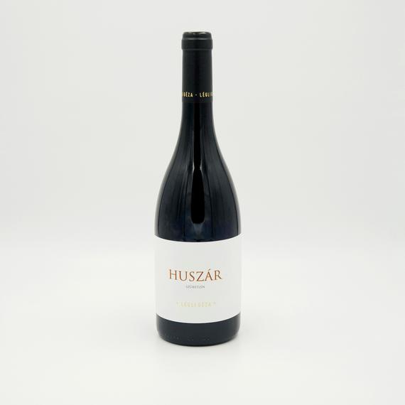 Huszár